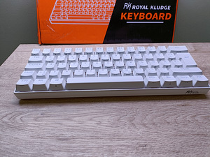 Royal Kludge RK61 60% juhtmevaba mehaaniline klaviatuur (5 foto / 9)