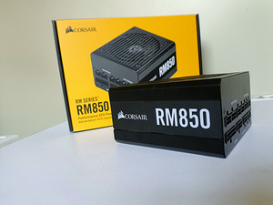 Corsair RM Series™ RM850 80+ Gold toiteplokk (1 foto / 10)