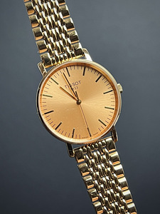 Часы Tissot Everytime Medium (2 фото из 7)