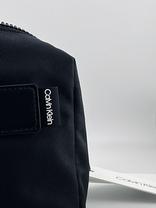 Calvin Klein Nastro Logo meeste kosmeetikakott (2 värvi) (7 foto / 10)