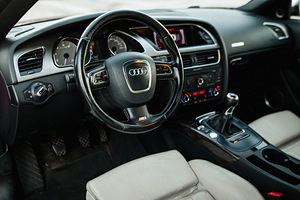 Audi S5 4.2 V8 260kv (10 foto / 15)