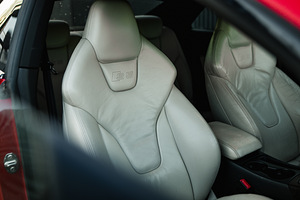 Audi S5 4.2 V8 260kv (13 foto / 15)