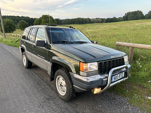 Jeep Grand Cherokee 4.0 135kW. (2 foto / 11)