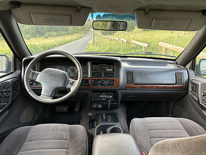 Jeep Grand Cherokee 4.0 135kW. (9 foto / 11)