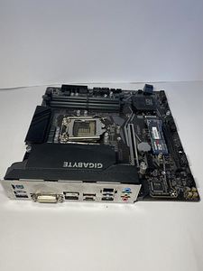 Asus Z490M - Plus (2 foto / 2)