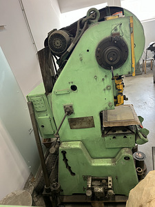 Vända press KD2322 16 tonn. Heas korras (2 foto / 4)