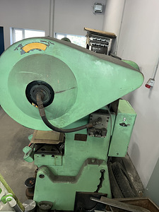 Vända press KD2322 16 tonn. Heas korras (3 foto / 4)