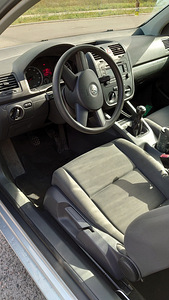 Продам VW Golf 2004г. (5 фото из 11)