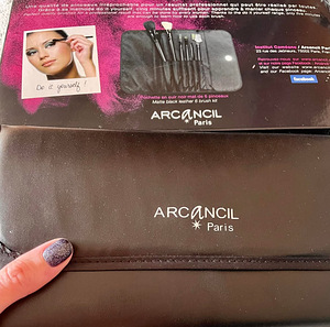 Professionaalne meigipintslite komplekt Arcancil Paris (2 foto / 3)