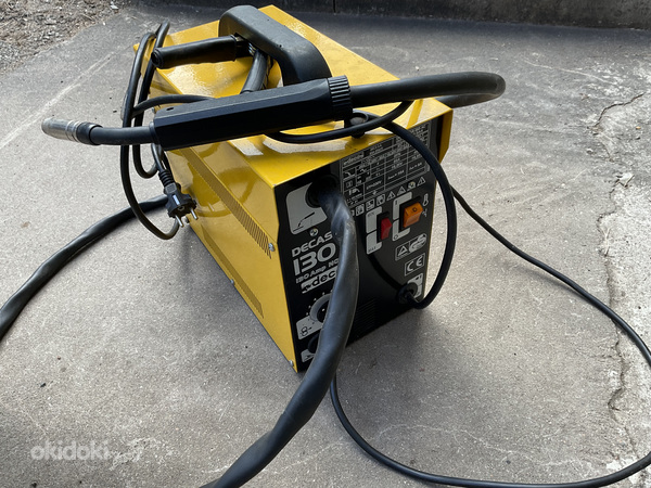 Poolautomaatne keevitusseade