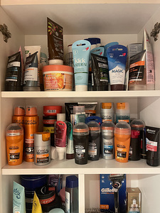 Deodorandid, raseerimisgeelid, šampoonid, losjoonid ja kreemid (2 foto / 3)