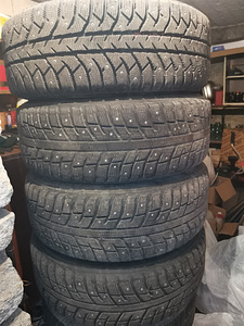 Mercedes 16 veljed + talverehvid + poldid (1 foto / 4)