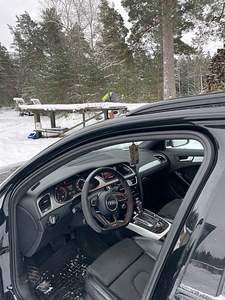 Продается Audi A4 Sportline 2012 (3 фото из 3)