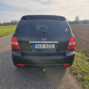 Kia Sorento 2007 (8 foto / 10)