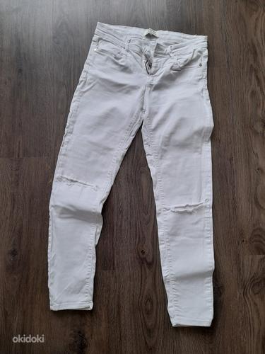Белые джинсы (фото #1)