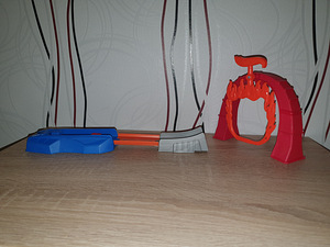 Hot Wheels komplekt (2 foto / 5)