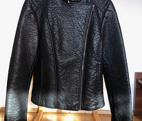 Новая и очень красивая кожаная куртка от Guess.