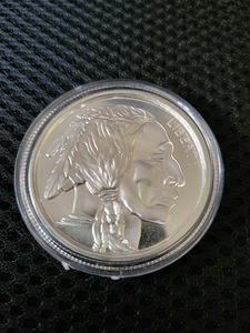 1 oz Piison indiaanlane hõbemedaljon (1 foto / 2)