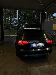 Audi A4 Avant 2005 S line (10 foto / 12)