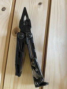 Leatherman Mut (2 foto / 8)