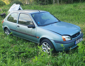Ford Fiesta (1 foto / 8)