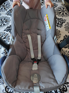 Maxi cosi cabriofix turvahäll alusega (3 foto / 7)