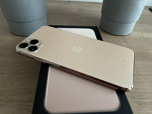iPhone 11 Pro Max 256GB Gold (2 foto / 3)