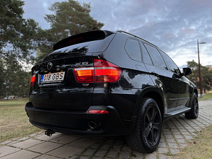 BMW X5 Shadow Line (7 фото из 15)