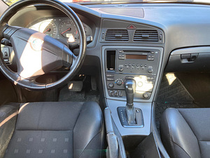 Volvo S60 2.4l 103kW 2005 (7 foto / 9)