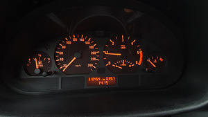 БМВ 318Д (Е46) 2004г. (9 фото из 10)