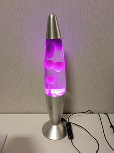 Лава лампа фиолетовая