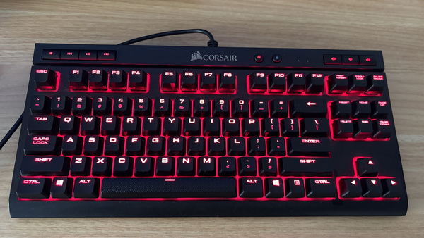 Klaviatuur Corsair K63 Cherry, mängurile