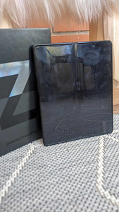 Samsung Galaxy Z Fold 3 (12/512GB) (4 foto / 5)