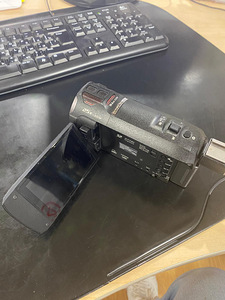 Videokaamera Panasonic HC-VX980 (5 foto / 5)