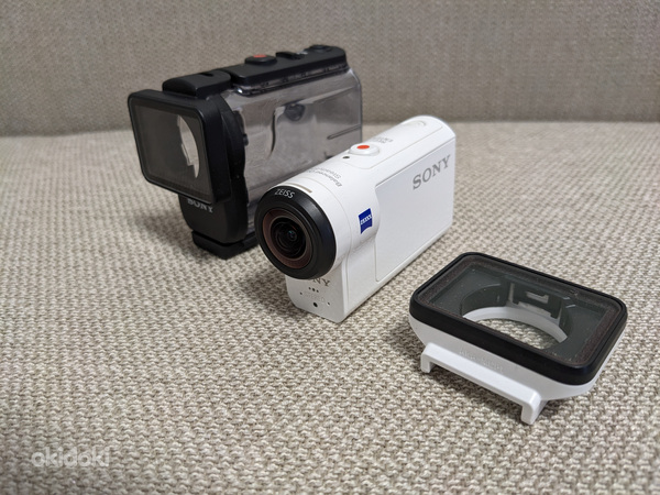 Экшн-камера Sony HDR-AS300 + доп аккумуляторы (фото #2)