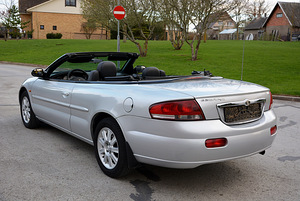 Chrysler Sebring (4 фото из 8)