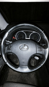 Lexus is220d (2 фото из 9)