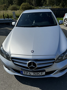 Mercedes-Benz E 250 4MATIC AMG 2.1 150kW (5 foto / 6)