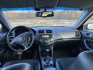Honda accord (4 foto / 5)