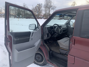 Volkswagen multivan 2.4 57kw (14 foto / 15)