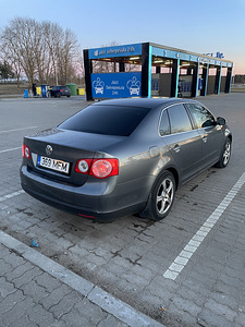 VW Jetta 2006 1.6 бензин МКПП 6ст (3 фото из 7)