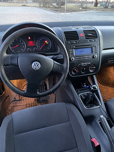 VW Jetta 2006 1.6 бензин МКПП 6ст (7 фото из 7)