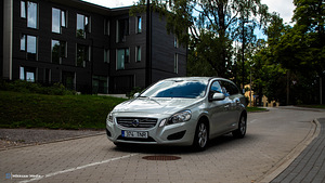 Volvo V60 2012 (1 фото из 12)