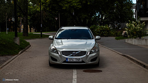 Volvo V60 2012 (2 фото из 12)