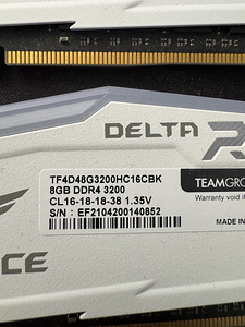 T-force Delta RGB 2x8 DDR4 3200 (3 foto / 3)