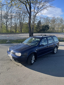 Volkswagen Golf Variant (11 foto / 11)
