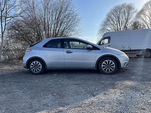 Honda Civic (3 foto / 7)