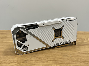 ASUS ROG Strix GeForce RTX 3090 White Edition videokaart (2 foto / 5)