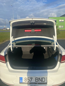 Продажа автомобиля VOLKSWAGEN PASSAT B8 (5 foto / 15)