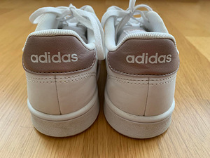 Adidas nahast tossud 36 (3 foto / 3)